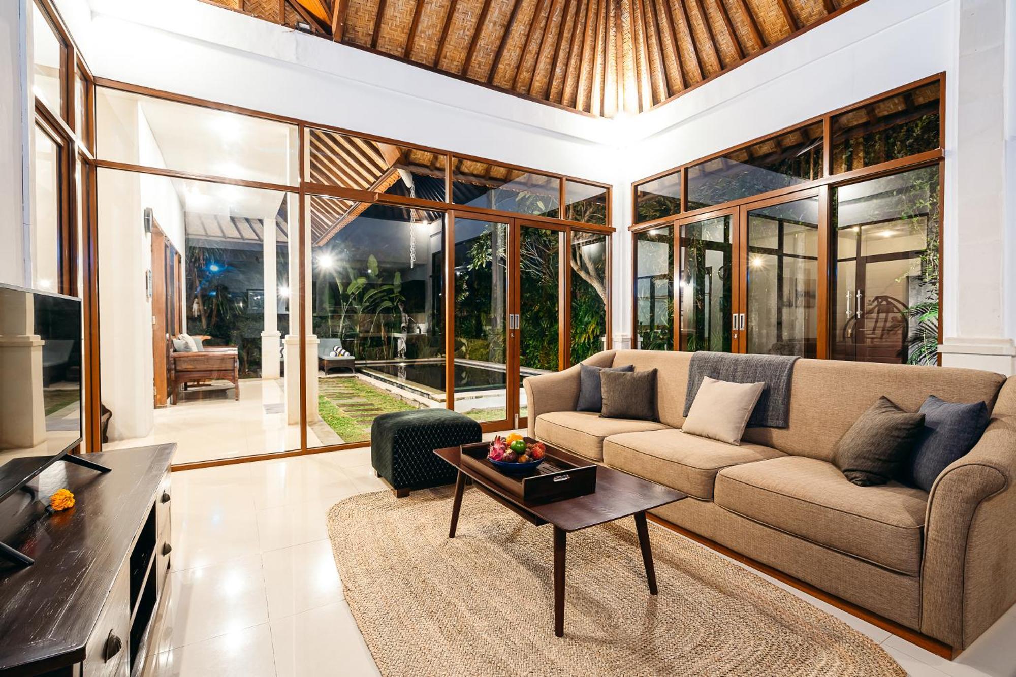 Mahayana Villa Batu Belig - Close To The Beach Canggu Exterior foto
